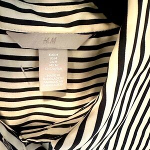 H&M black and cream classic stripe blouse